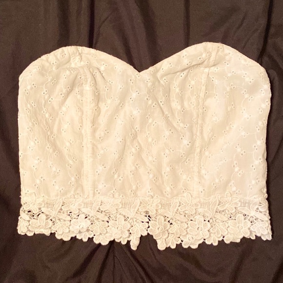 Forever 21 Tops - White Eyelet Strapless Crop Top